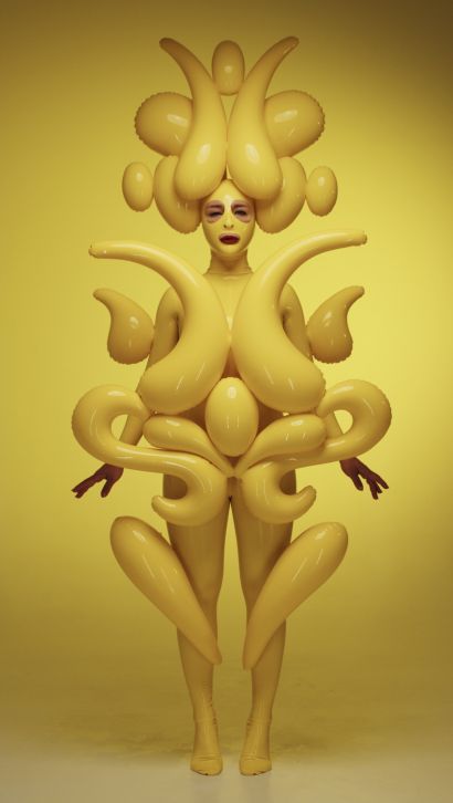 Fontes Amoris. Yellow - a Video Art Artowrk by Sasha Frolova